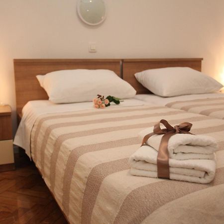 Vincent Apt. In Old Town Centre Zadar Room photo