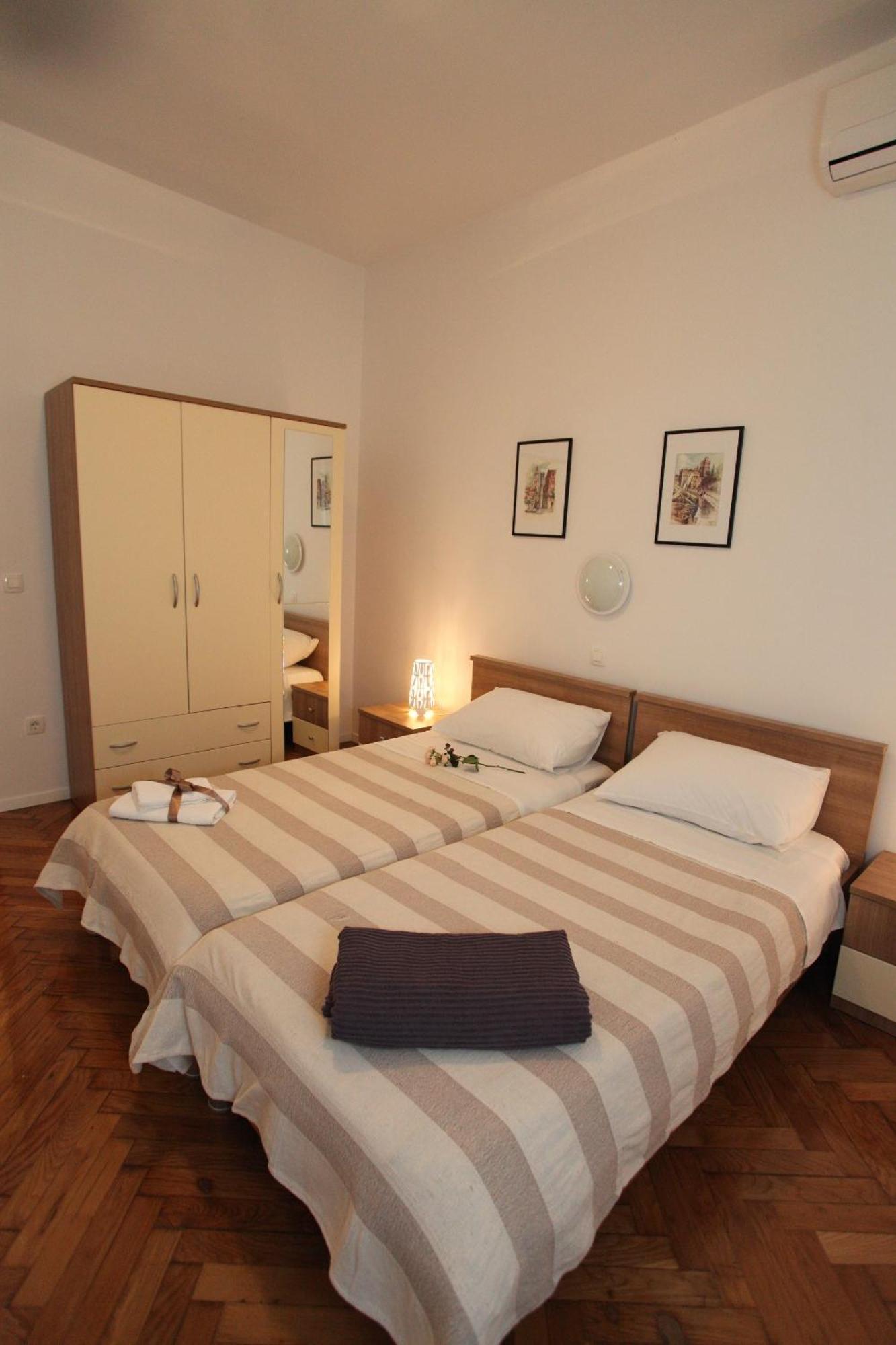 Vincent Apt. In Old Town Centre Zadar Room photo